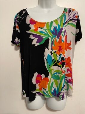Floral Scoop Neck Women's Top in Black & Multi